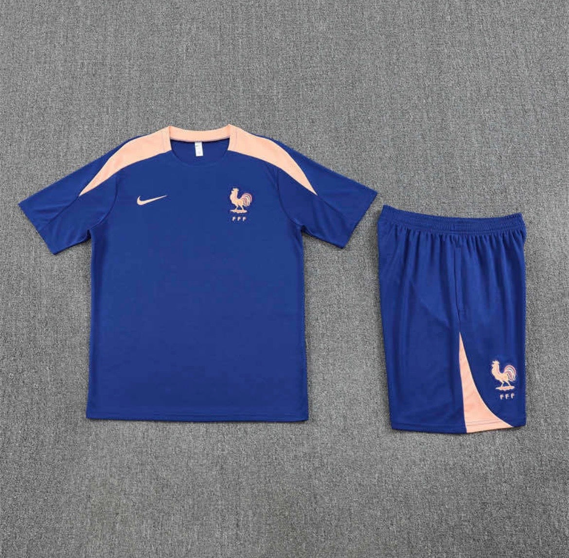 France - Short Set